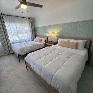 Deluxe Queen Suite